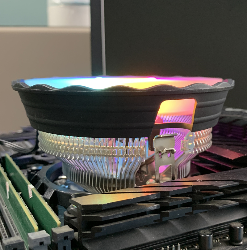 RGB وحدة المعالجة المركزية مبر - مراجعة Esports Gaming Fan وسعره
